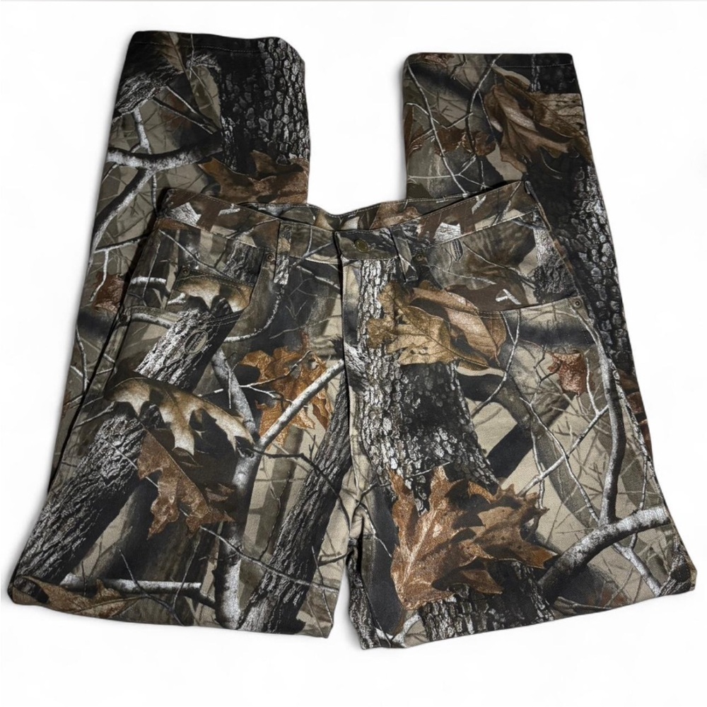 Wrangler Realtree Brown and Green Pants for Outdoor Exploration